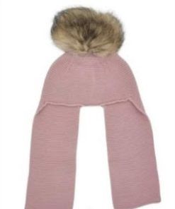 Gorrito y bufanda de punto y pompón de pelo natural de Juliana